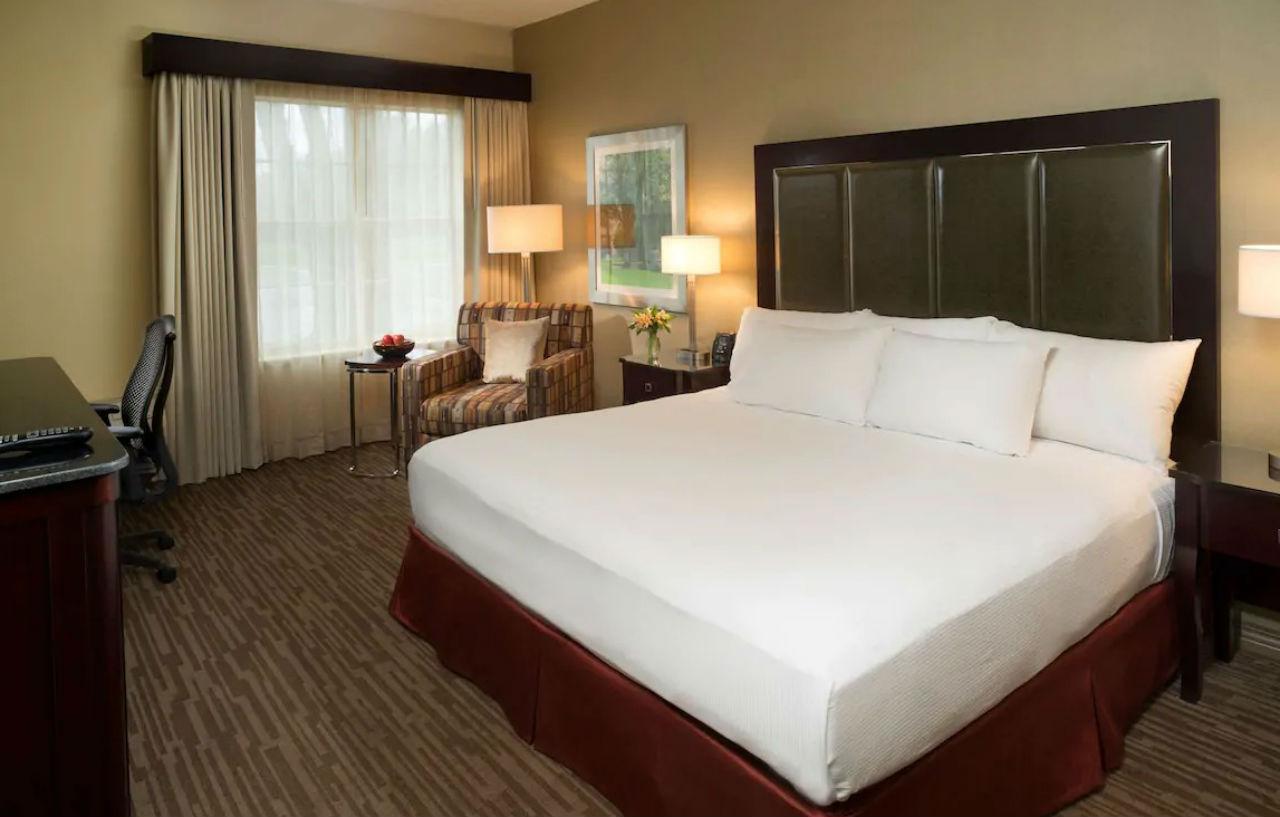 Doubletree By Hilton Raleigh Durham Airport At Research Triangle Park Hotel Bagian luar foto