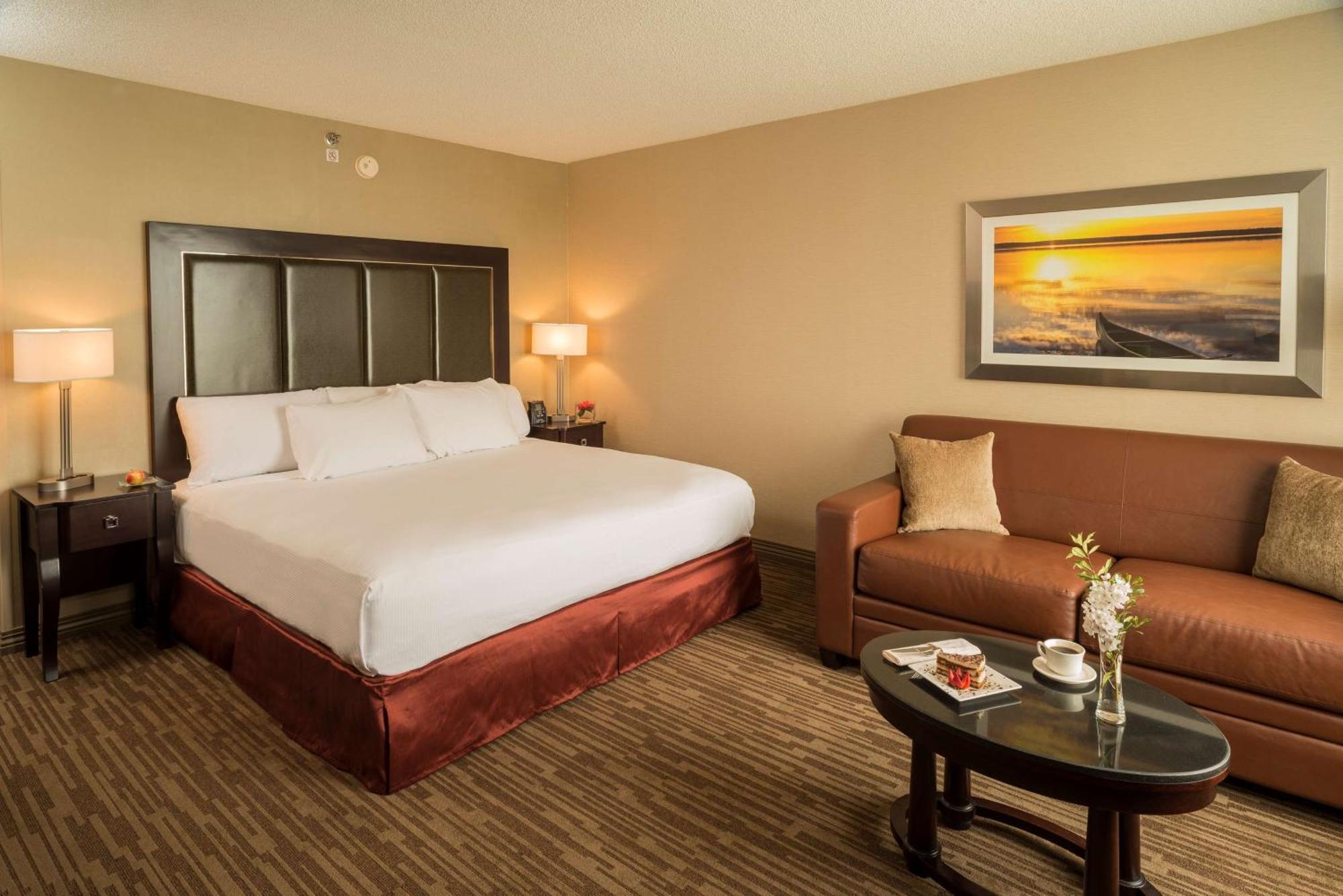 Doubletree By Hilton Raleigh Durham Airport At Research Triangle Park Hotel Bagian luar foto