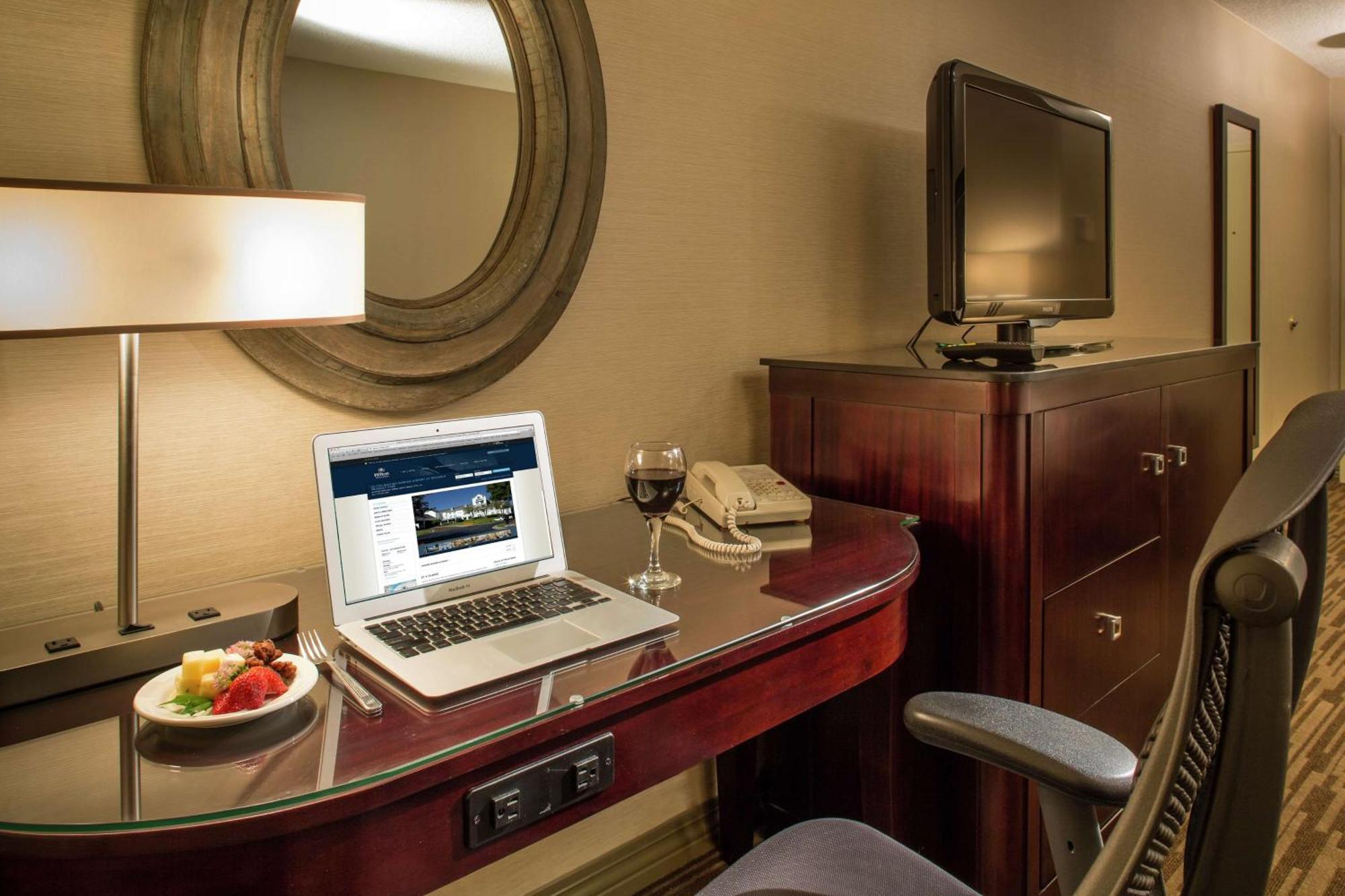 Doubletree By Hilton Raleigh Durham Airport At Research Triangle Park Hotel Bagian luar foto