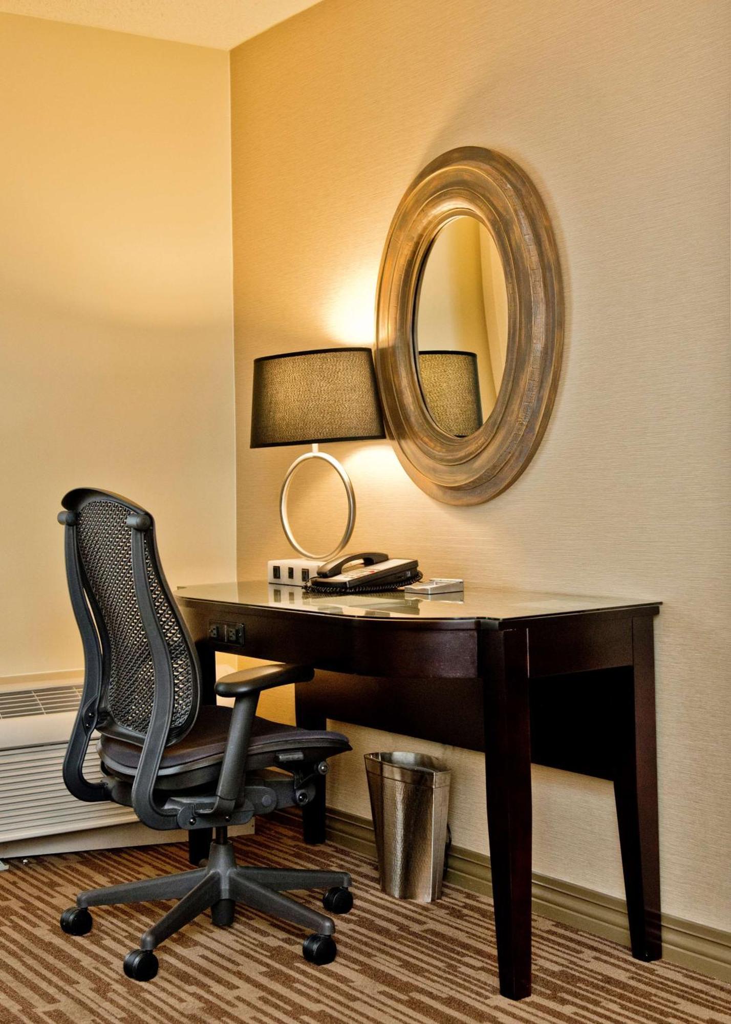 Doubletree By Hilton Raleigh Durham Airport At Research Triangle Park Hotel Bagian luar foto