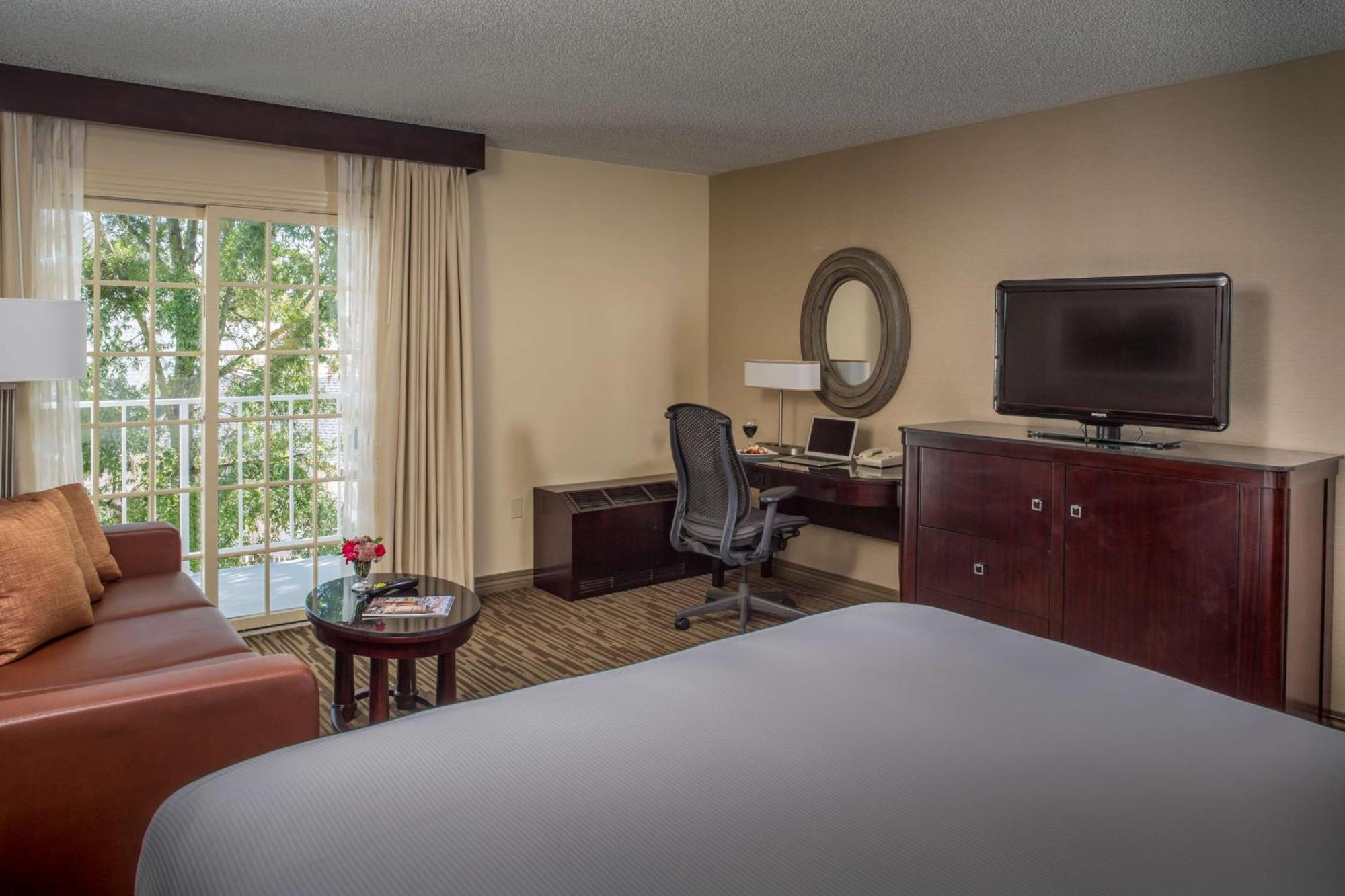 Doubletree By Hilton Raleigh Durham Airport At Research Triangle Park Hotel Bagian luar foto