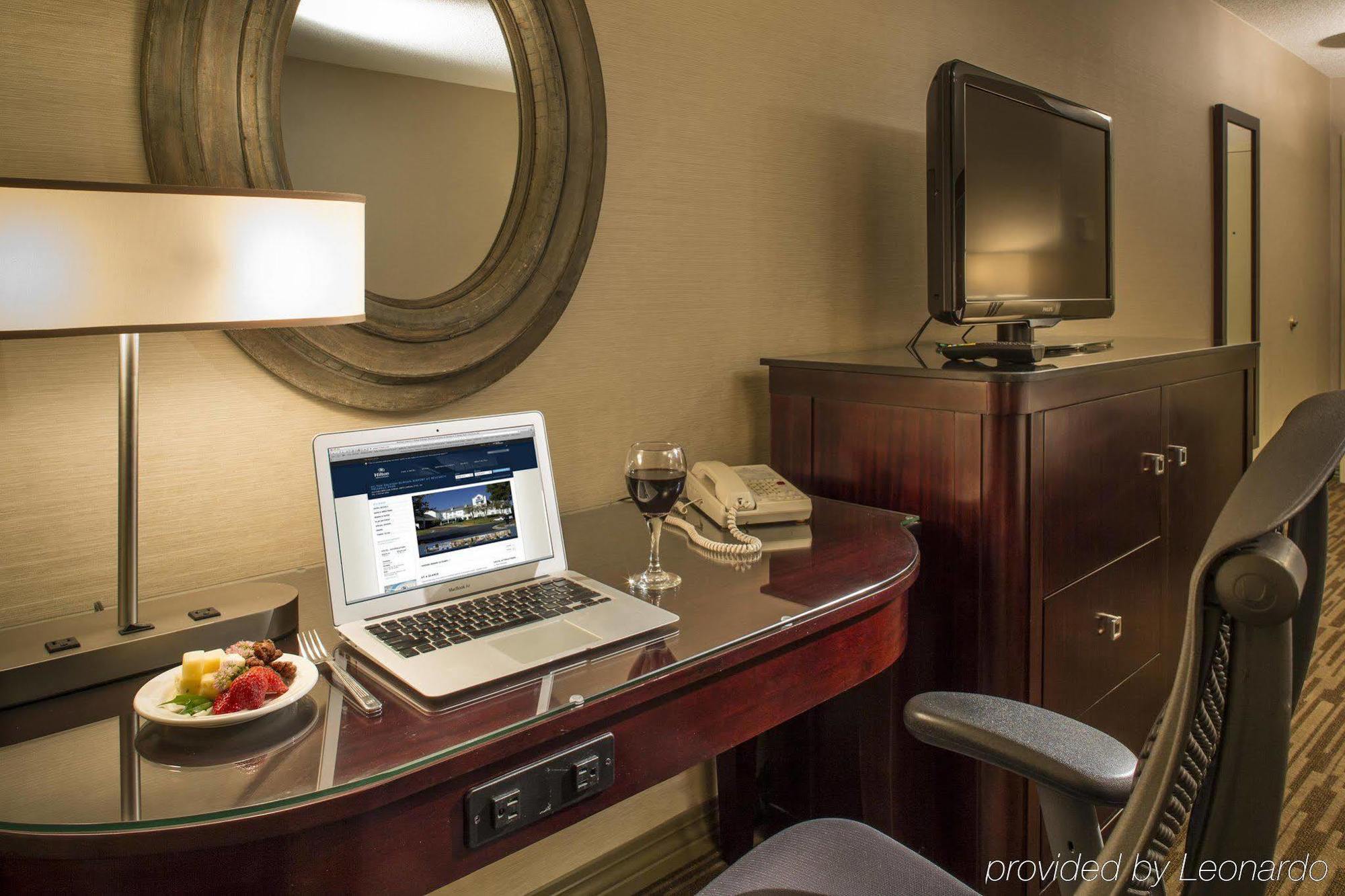 Doubletree By Hilton Raleigh Durham Airport At Research Triangle Park Hotel Bagian luar foto