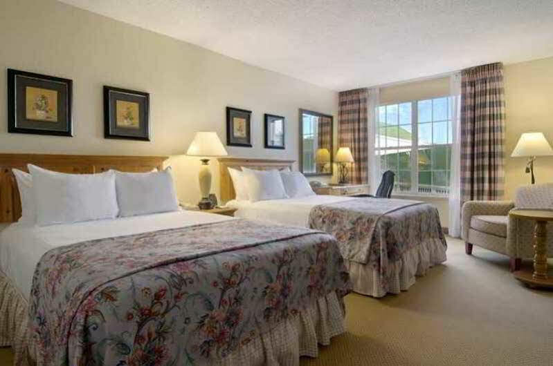 Doubletree By Hilton Raleigh Durham Airport At Research Triangle Park Hotel Bagian luar foto